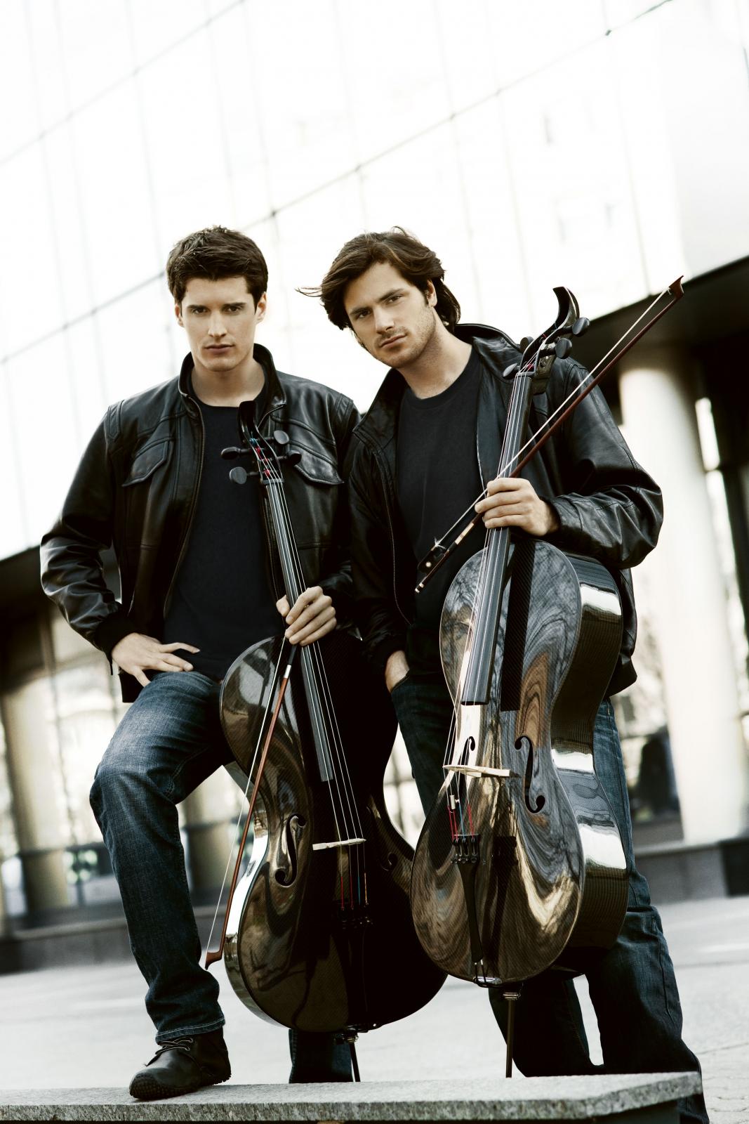 2 cellos