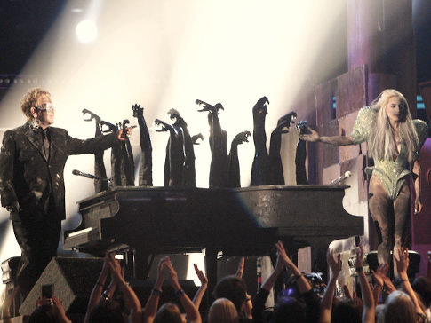 Elton John - Lady Gaga     Grammy 2010